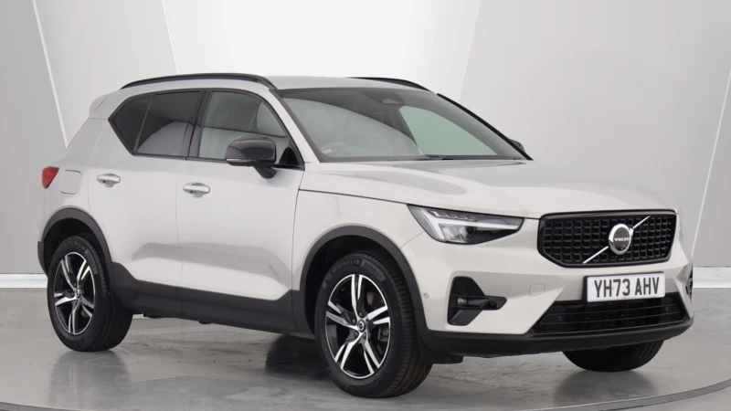 2023 Volvo XC40