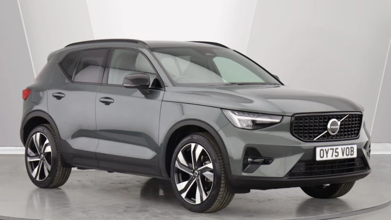 2025 Volvo XC40