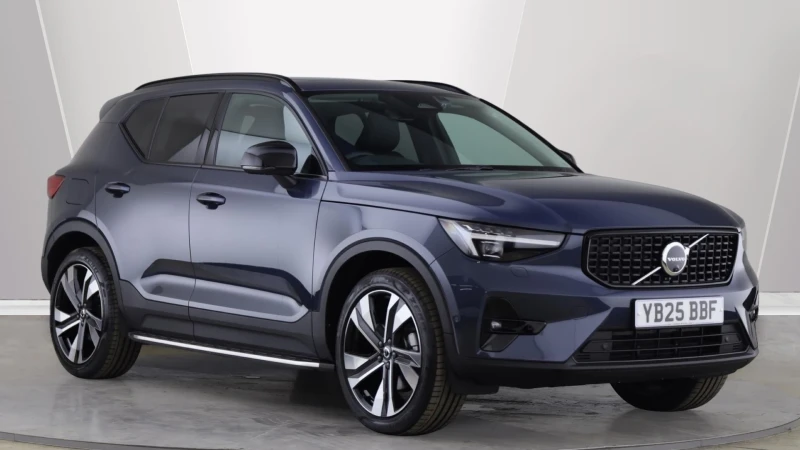 2025 Volvo XC40