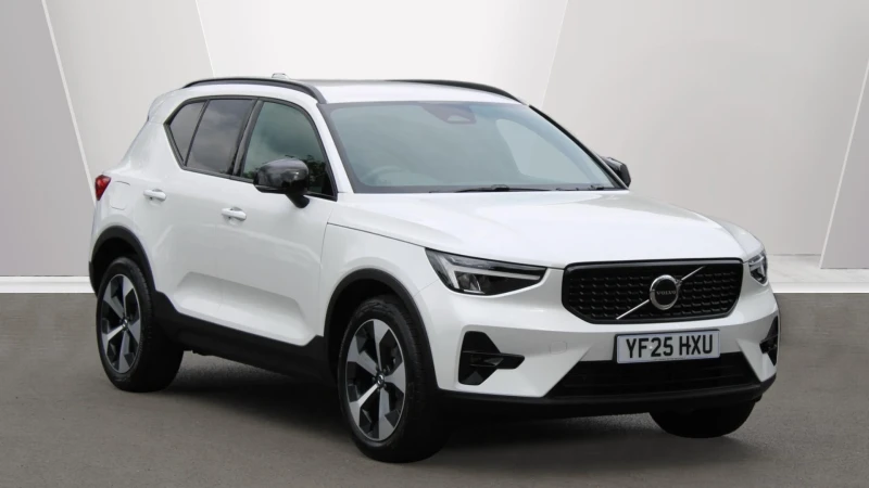 2025 Volvo XC40