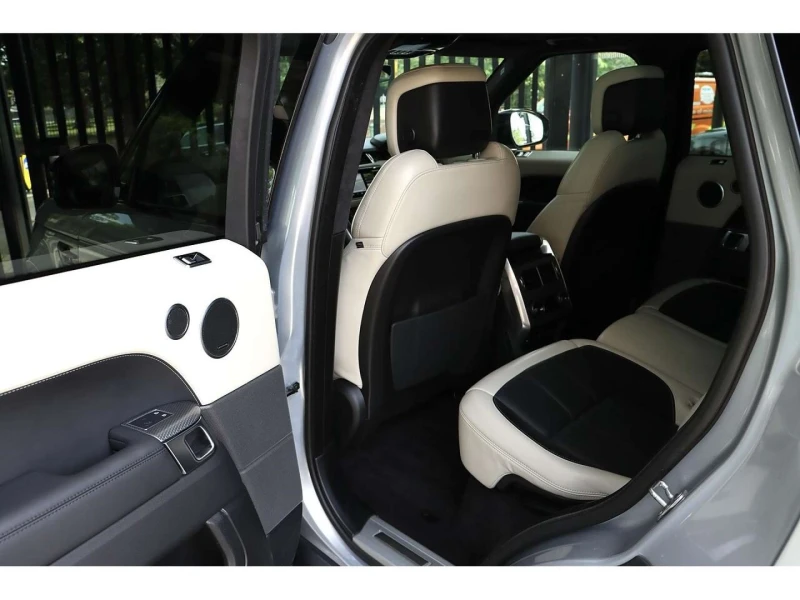 Vehicle image 38