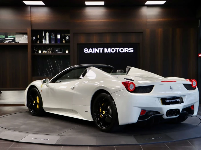 Ferrari 458 2015