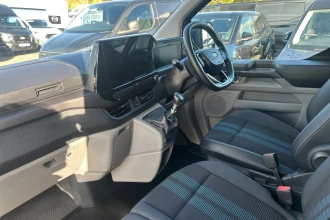 Vehicle Thumbnail 12