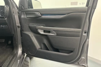 Vehicle Thumbnail 24