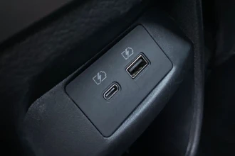 Vehicle Thumbnail 43