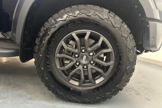 Vehicle Thumbnail 25