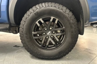 Vehicle Thumbnail 16