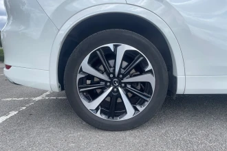 Vehicle Thumbnail 15