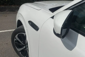 Vehicle Thumbnail 32