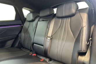 Vehicle Thumbnail 13