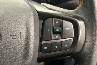 Vehicle Thumbnail 30