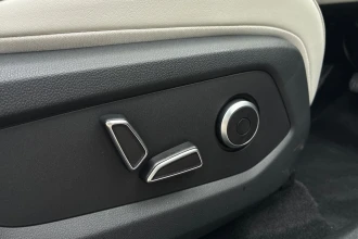 Vehicle Thumbnail 36