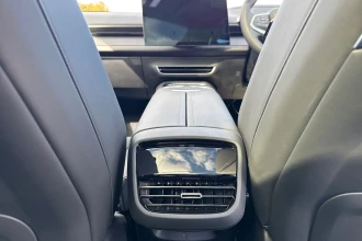 Vehicle Thumbnail 24