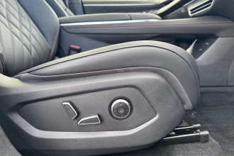 Vehicle Thumbnail 28