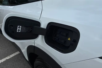 Vehicle Thumbnail 32