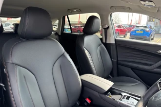 Vehicle Thumbnail 43