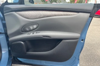 Vehicle Thumbnail 23