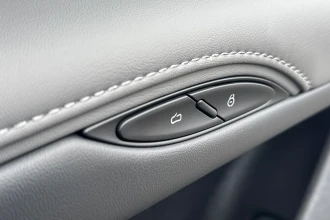 Vehicle Thumbnail 25