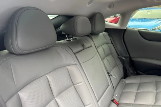 Vehicle Thumbnail 13