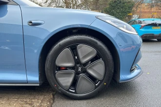 Vehicle Thumbnail 18