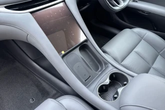 Vehicle Thumbnail 32