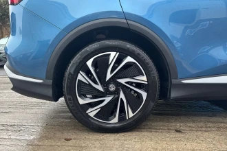 Vehicle Thumbnail 16