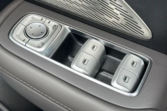 Vehicle Thumbnail 27