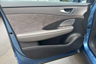 Vehicle Thumbnail 30