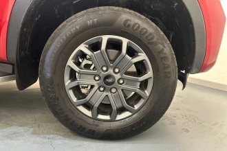 Vehicle Thumbnail 25