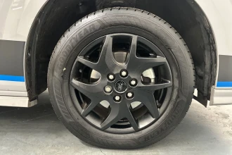 Vehicle Thumbnail 19