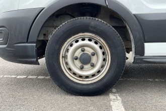 Vehicle Thumbnail 16