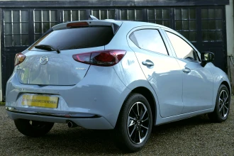 Vehicle Thumbnail 12