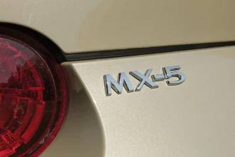 Vehicle Thumbnail 8