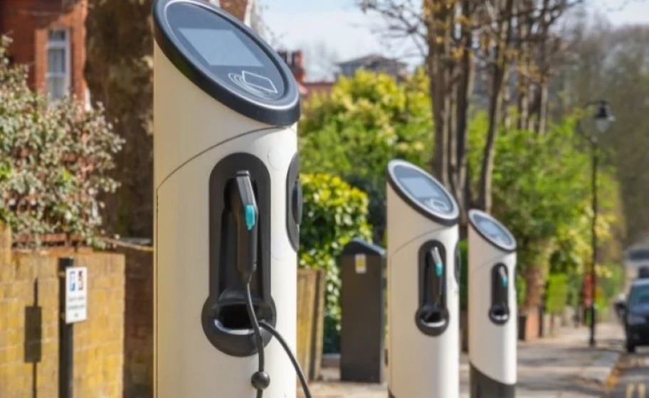 Electric Vehicles 2025–2026: The New Models Coming to the UK (Sandicliffe Guide)