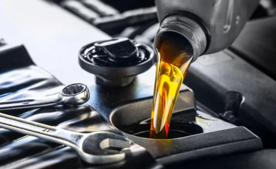 Engine oil change: how often and why it matters for your car’s health
