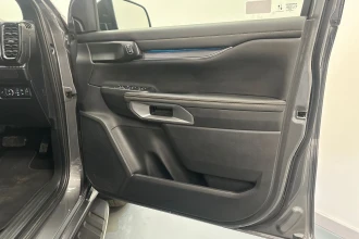 Vehicle Thumbnail 23