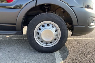 Vehicle Thumbnail 9