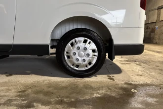 Vehicle Thumbnail 15