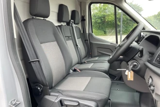 Vehicle Thumbnail 20