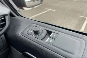 Vehicle Thumbnail 23