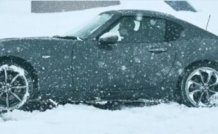 Snow Chains vs Winter Tyres: What Do You Need for 2026?