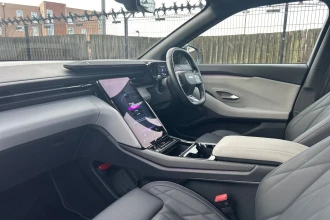 Vehicle Thumbnail 12