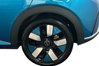 Vehicle Thumbnail 10