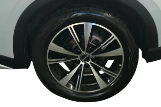 Vehicle Thumbnail 10