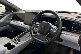 Vehicle Thumbnail 10