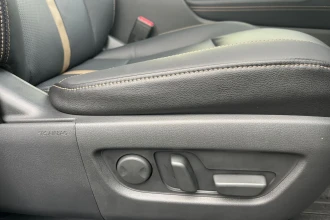 Vehicle Thumbnail 30