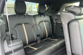 Vehicle Thumbnail 31