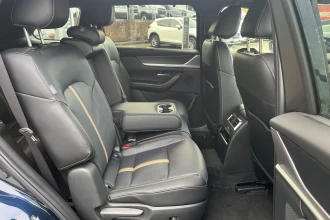 Vehicle Thumbnail 32