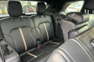 Vehicle Thumbnail 35