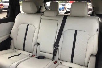 Vehicle Thumbnail 13